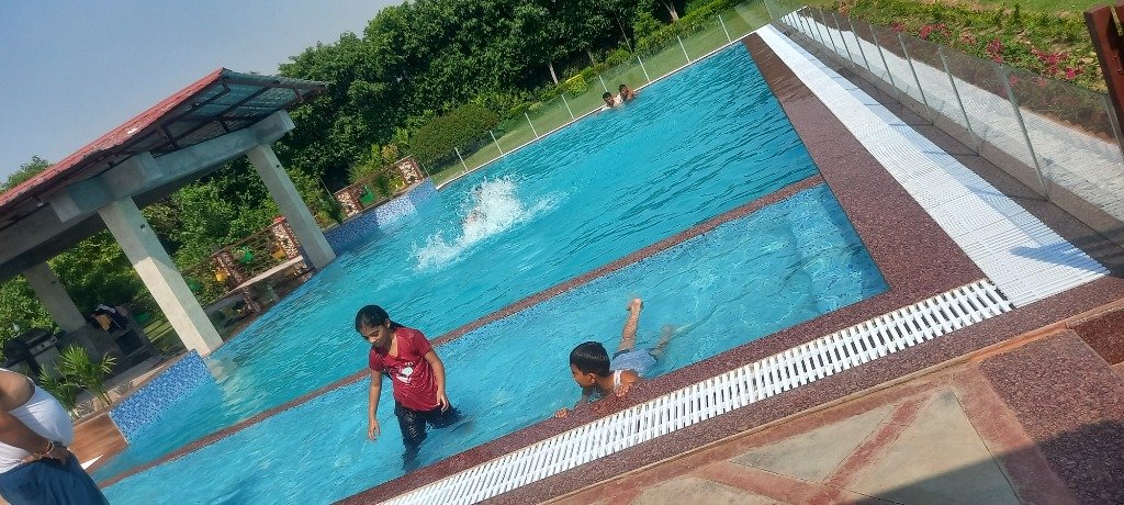 Resort Style Pool Layout